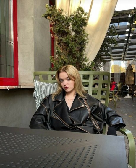 Ritori2005 onlyfans strip