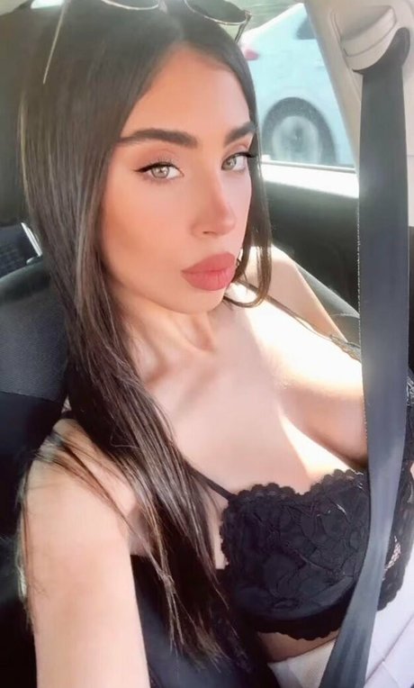 Omer Amira ass onlyfans