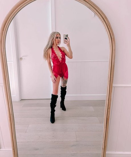 Billie Loves onlyfans pics