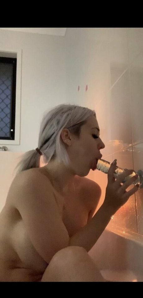 Billie Loves only fans photos