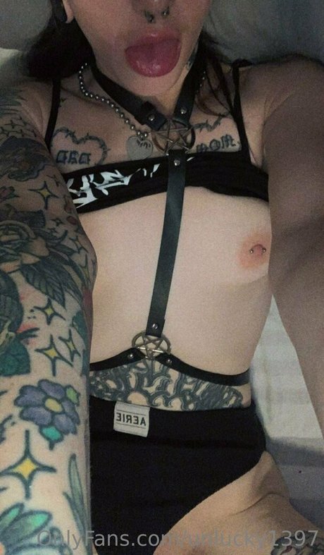 unlucky1397 onlyfans pictures
