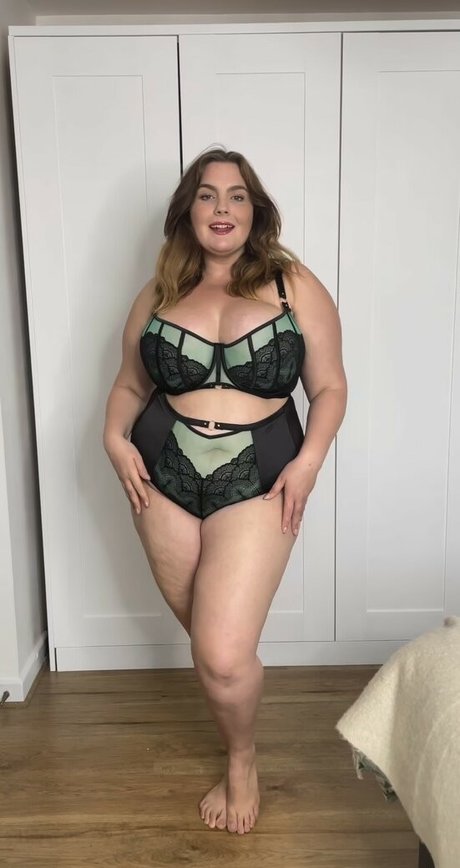 Lauren Dungey onlyfans ass