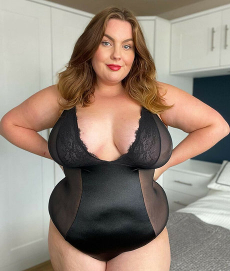 Lauren Dungey onlyfans nude content