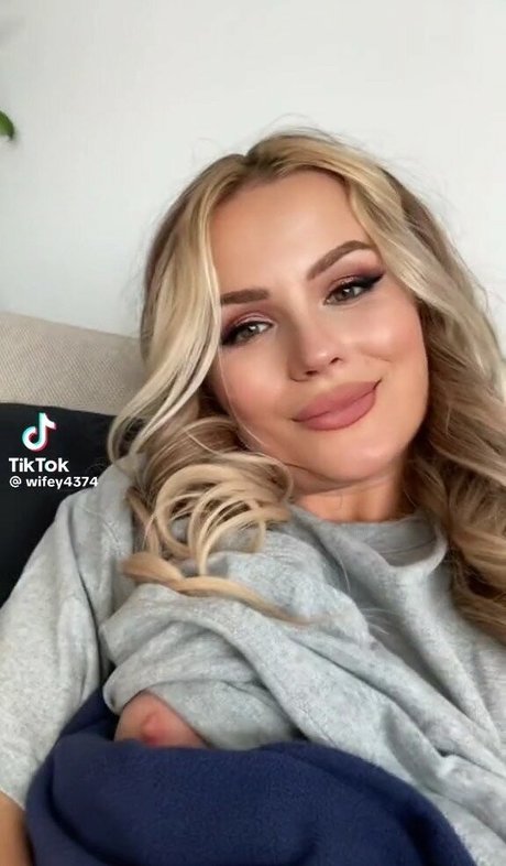 Fcknpeach only fans leak