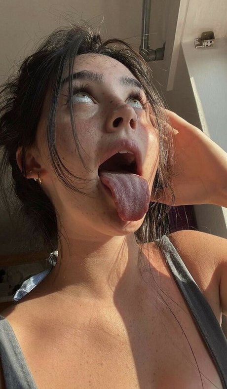 Rae Cambra naked onlyfans leaks