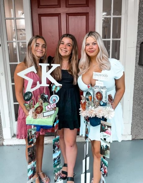 Rachel P onlyfans model images