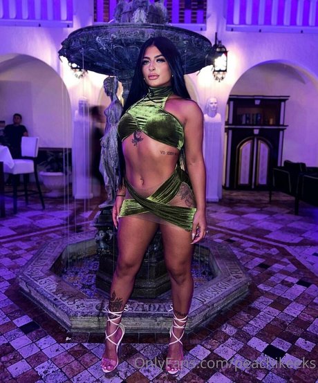 ghostgirl onlyfans striptease