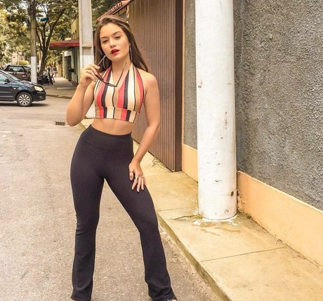 Karize Brum onlyfans pics