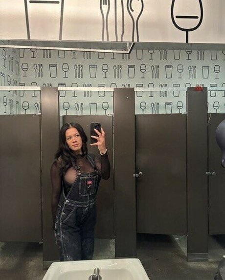 Jordygroesch onlyfans model photo