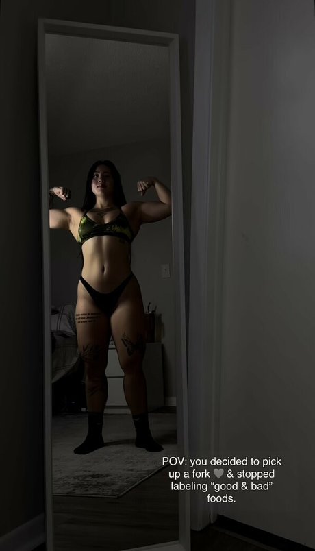 Layla Zinser onlyfans nude content