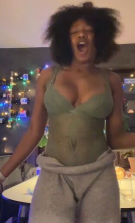 a desuwa__ onlyfans sexy