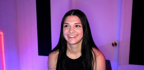 Gloryhole Swallow onlyfans star