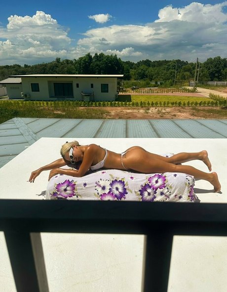 sashastoneasia leaked only fans