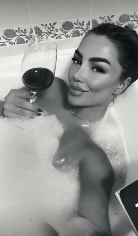 _IRIIINA onlyfans leajs