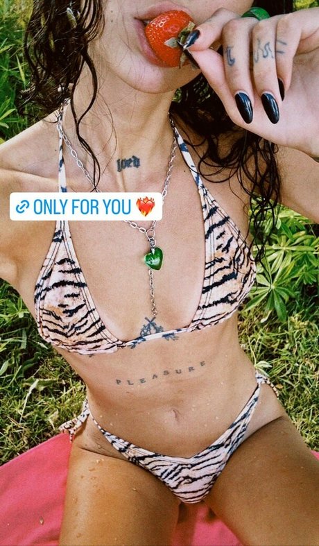 iambabypil onlyfans boobs