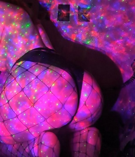 lisiyelf onlyfans posts