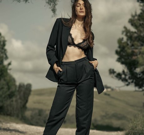 Shira Aizner nude only fans