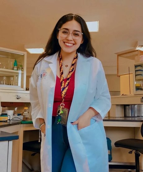 Jaqui Flores onlyfans leaked.