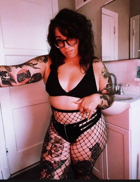 Stepstool Sarah nudes onlyfans leak