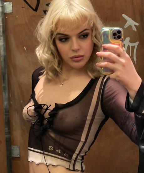 Marija P onlyfans lesk