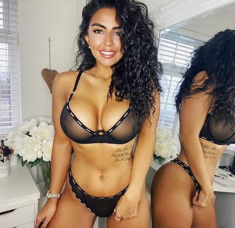 Natasha Sandhu tits onlyfans