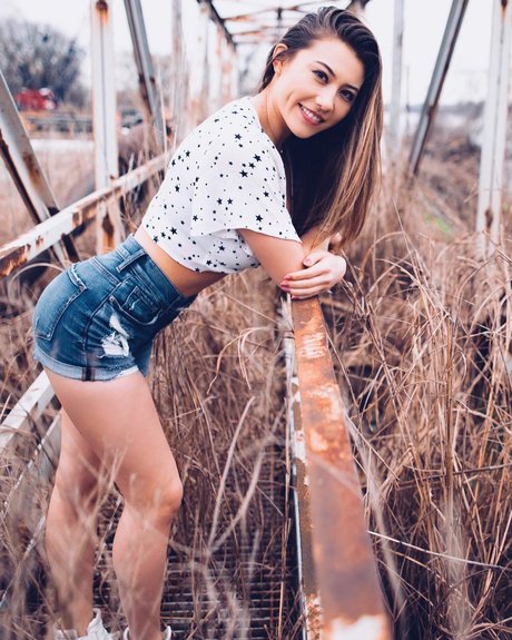 Sasha Emiri Sander onlyfans leaked