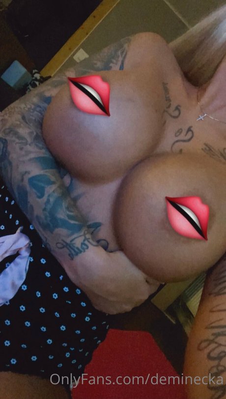 Deminecka_ onlyfans.