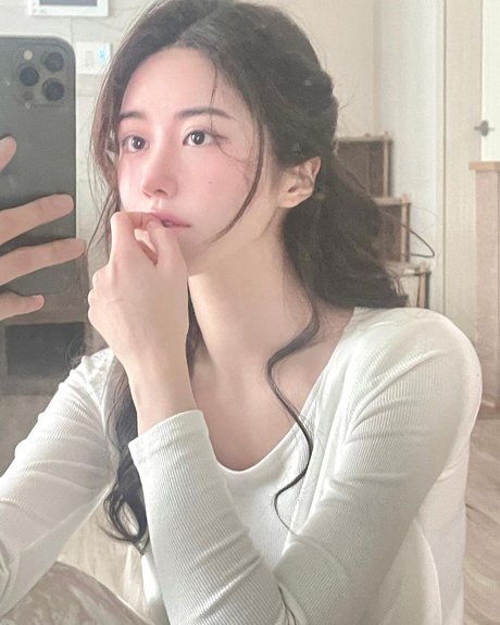 Lee Hayun_ onlyfans page