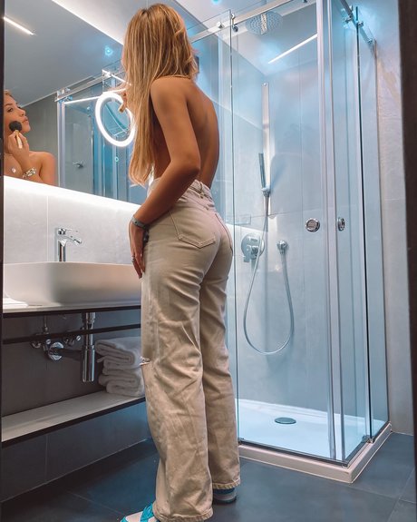 Alice De Bortoli_ onlyfans leak fuck