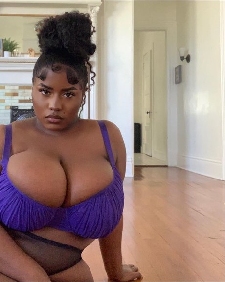 JeNelle Tucker onlyfans gratis