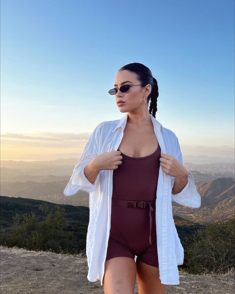 Tessa Brooks onlyfans naked leak