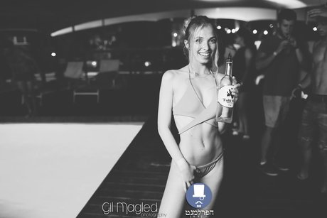 _Anna Bella boobs onlyfans