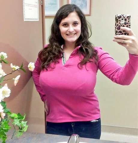 Avery Milla nsfw onlyfans