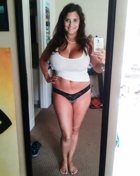 Avery Milla onlyfans fuck