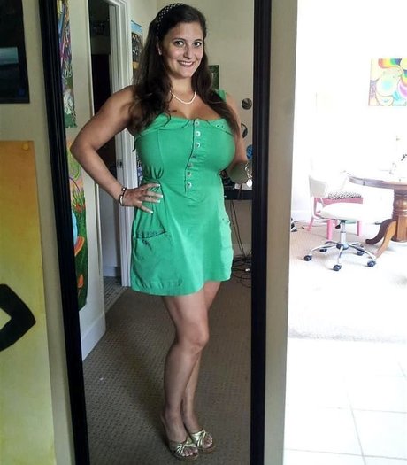 Avery Milla only fans nudes