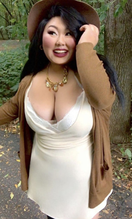 Kendra Vaaj onlyfans free