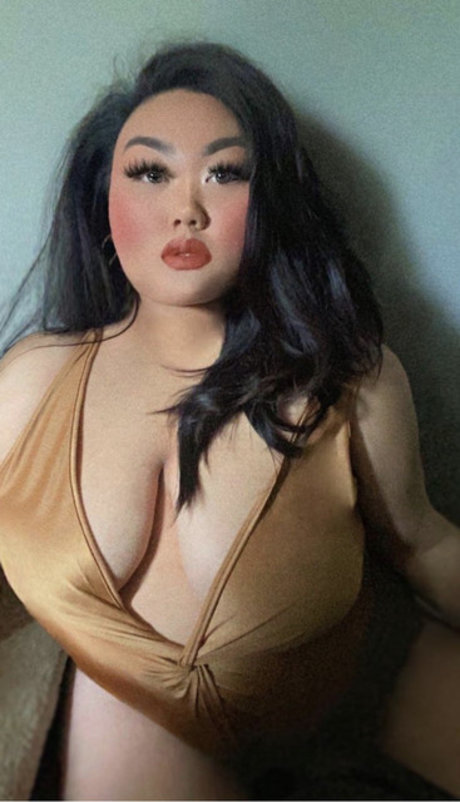 Kendra Vaaj onlyfans leaked nudes