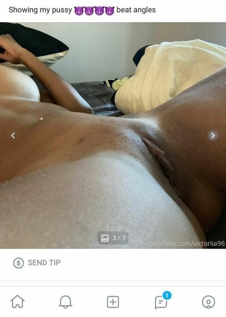 Victoria Salazar onlyfans leak ass