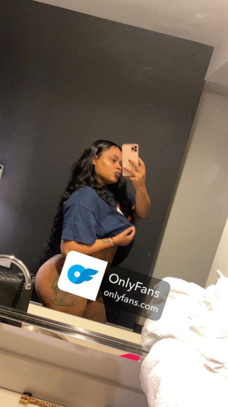 E Hia W0rldx0 onlyfans naked