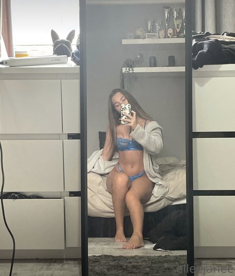 Ella Murray_ onlyfans nude pics