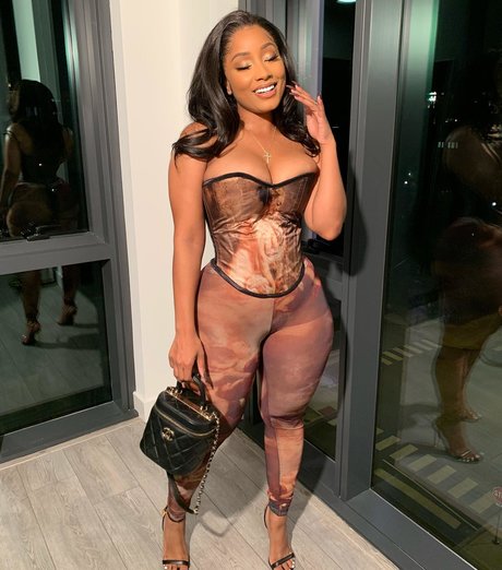 Jazzmine Jackson onlyfans striptease