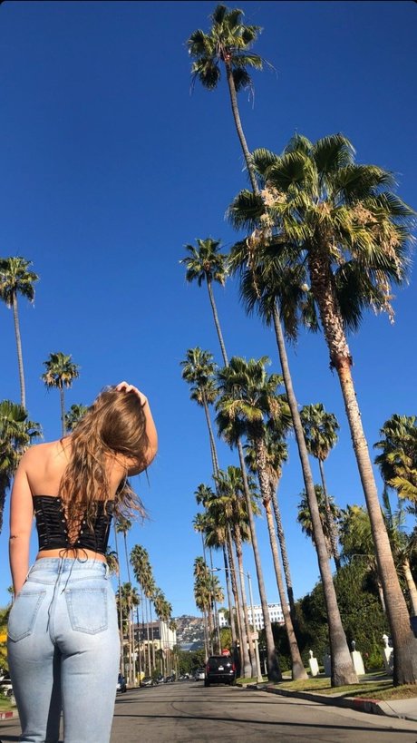 Cecelia Florence onlyfans naked