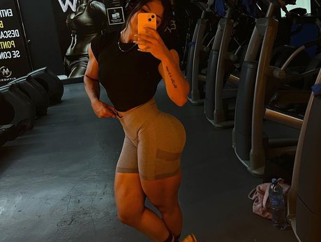 Karina Cruz only fans photos