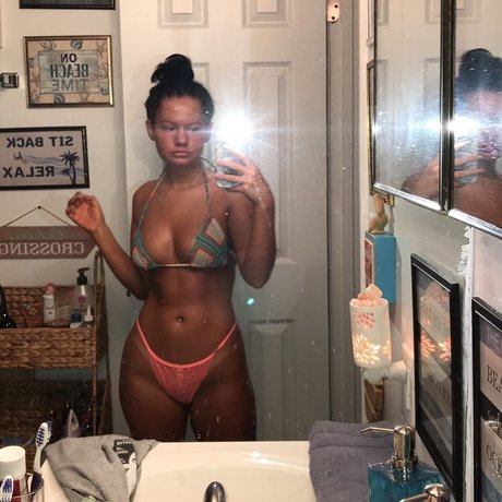 Kymber Sauerwine_ is on onlyfans