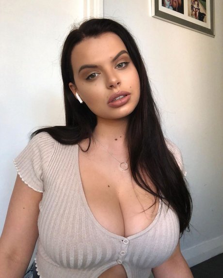 g cup tits onlyfans free naked render