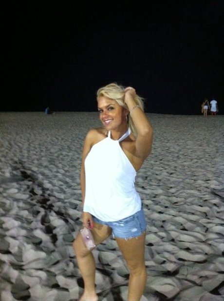 Amy Jackson leaked onlyfans