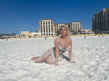 black hair milf onlyfans sexy nudes self-portrait