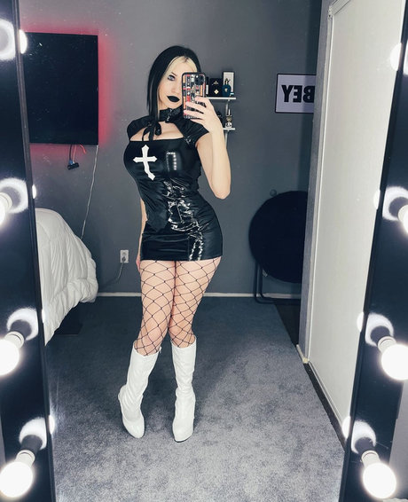 Laura Amuyus_ onlyfans leak