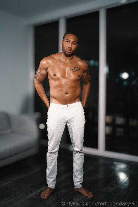 Mrlegendaryvip onlyfans nude pics