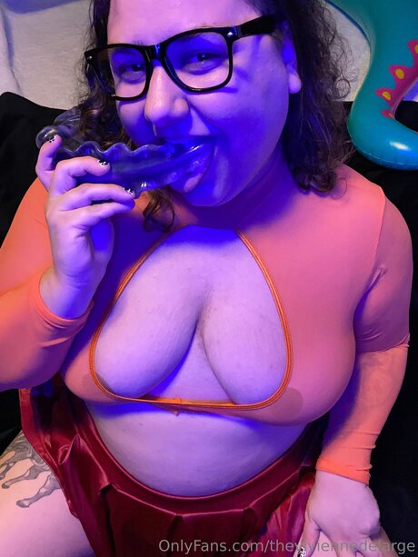 Theviviennedelarge only fans.